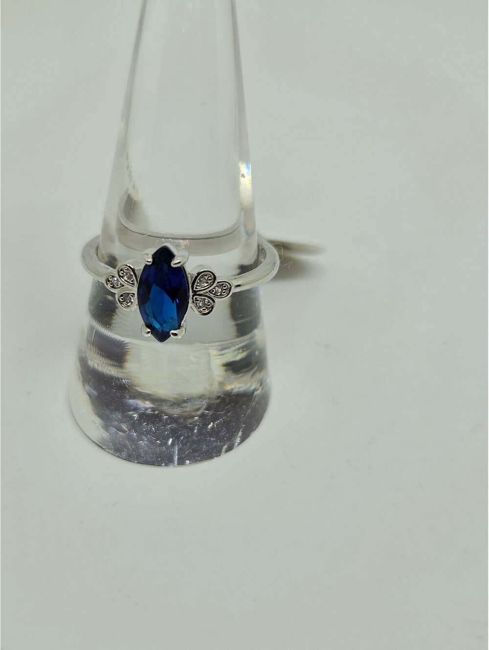 Fragrant Jewels Blue Crystal Ring Size 8 Silver Tone Clear Accent Stones NWT